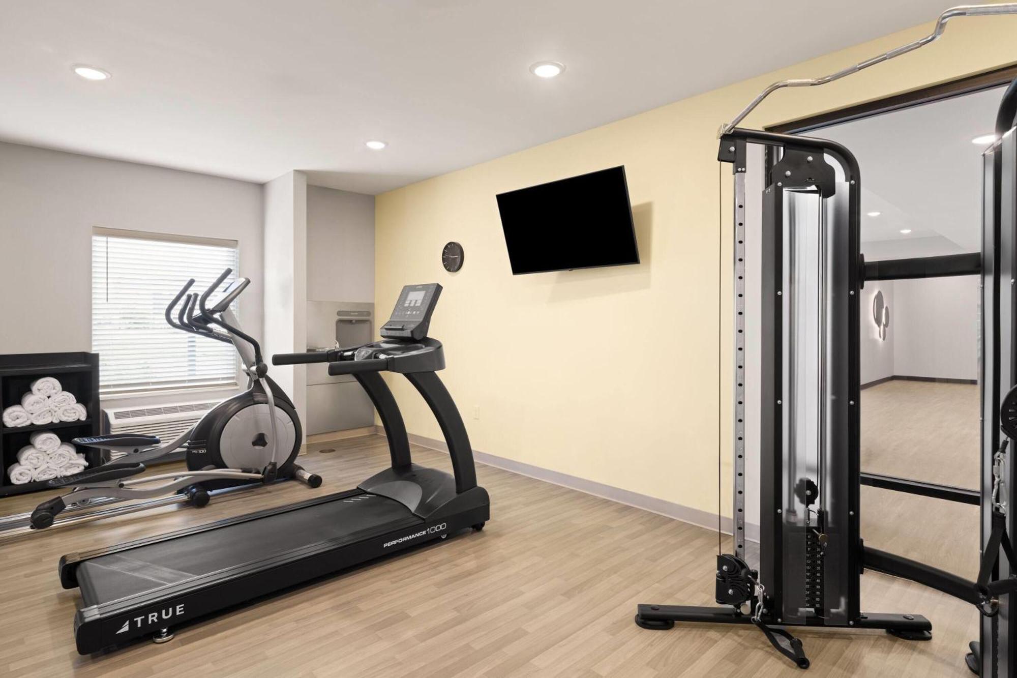 Echo Suites Extended Stay By Wyndham Indianapolis Ameriplex Екстер'єр фото